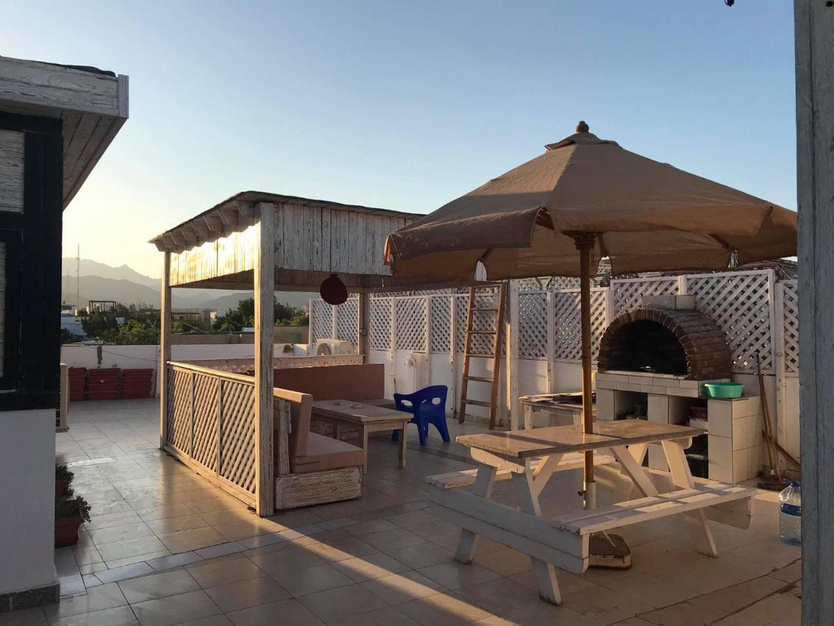 Station House Apartment Дахаб Екстериор снимка