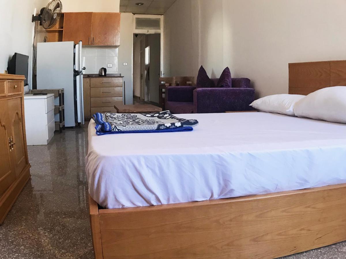 Station House Apartment Дахаб Екстериор снимка