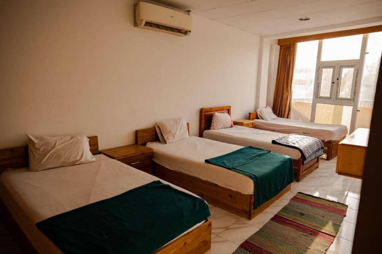 Station House Apartment Дахаб Екстериор снимка