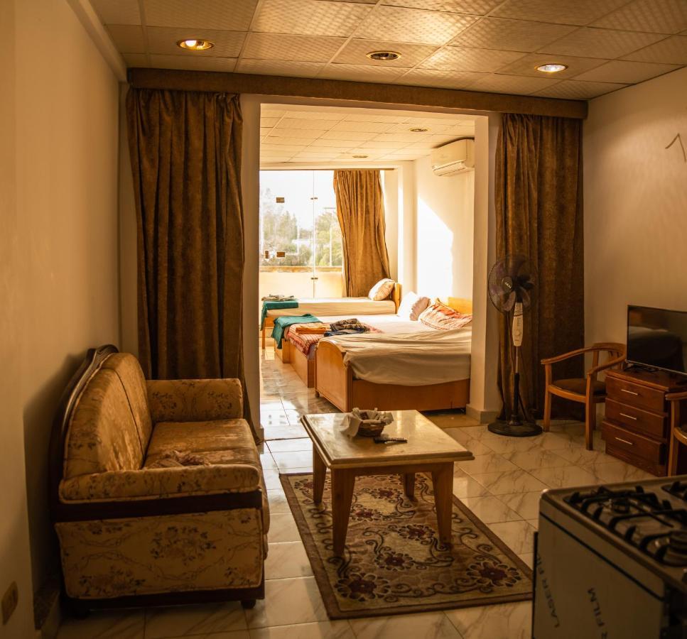 Station House Apartment Дахаб Екстериор снимка